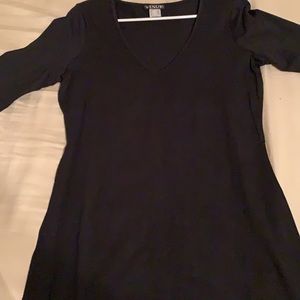 V-neck long length short sleeve tee